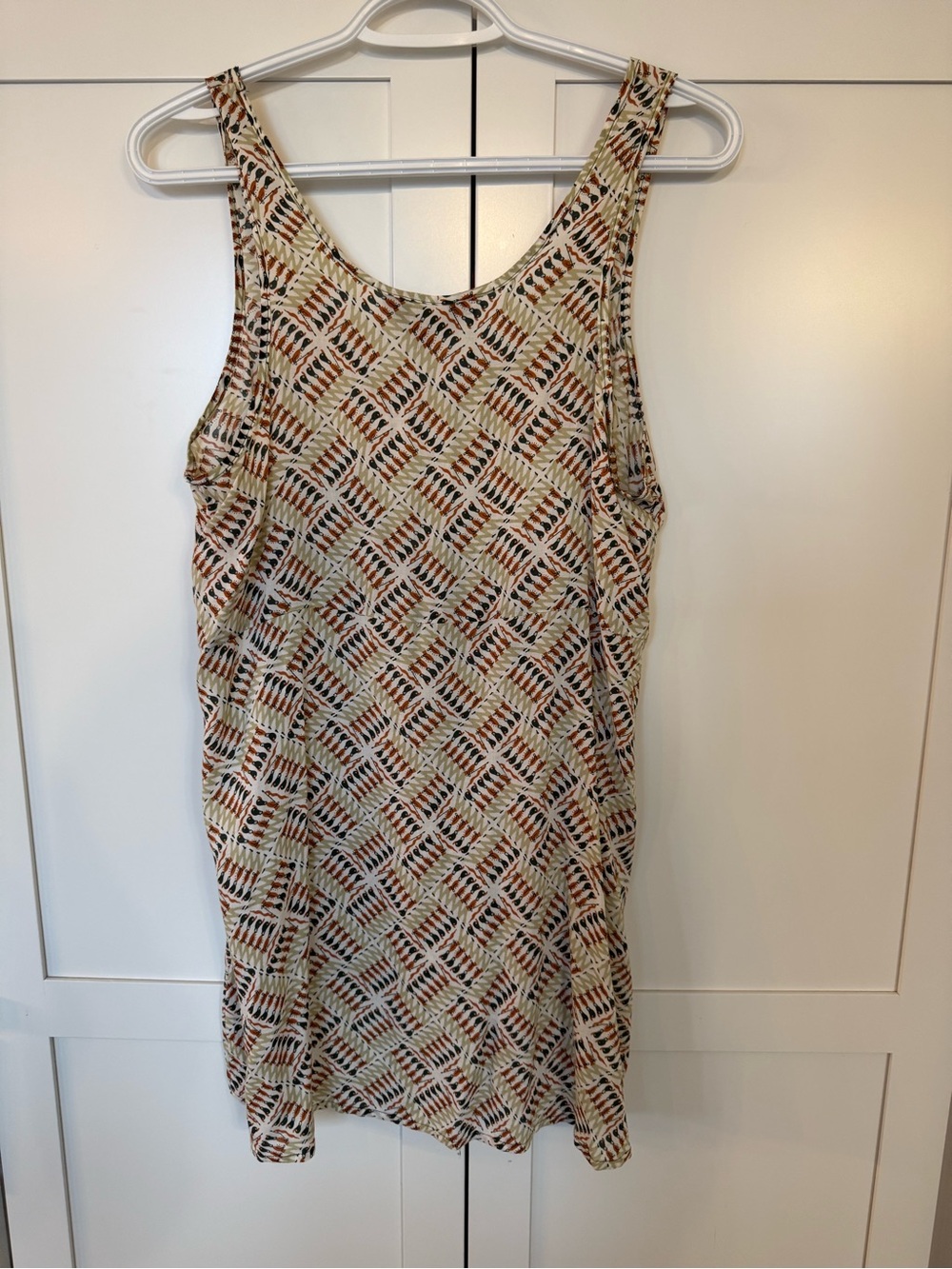 JACK by BB Dakota Sleeveless Flowy Top with cute print - Picture 4 of 9